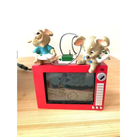 Hallmark Motion Ornament 1996 Video Game In TV Magic Gamers - Picture 1 of 8